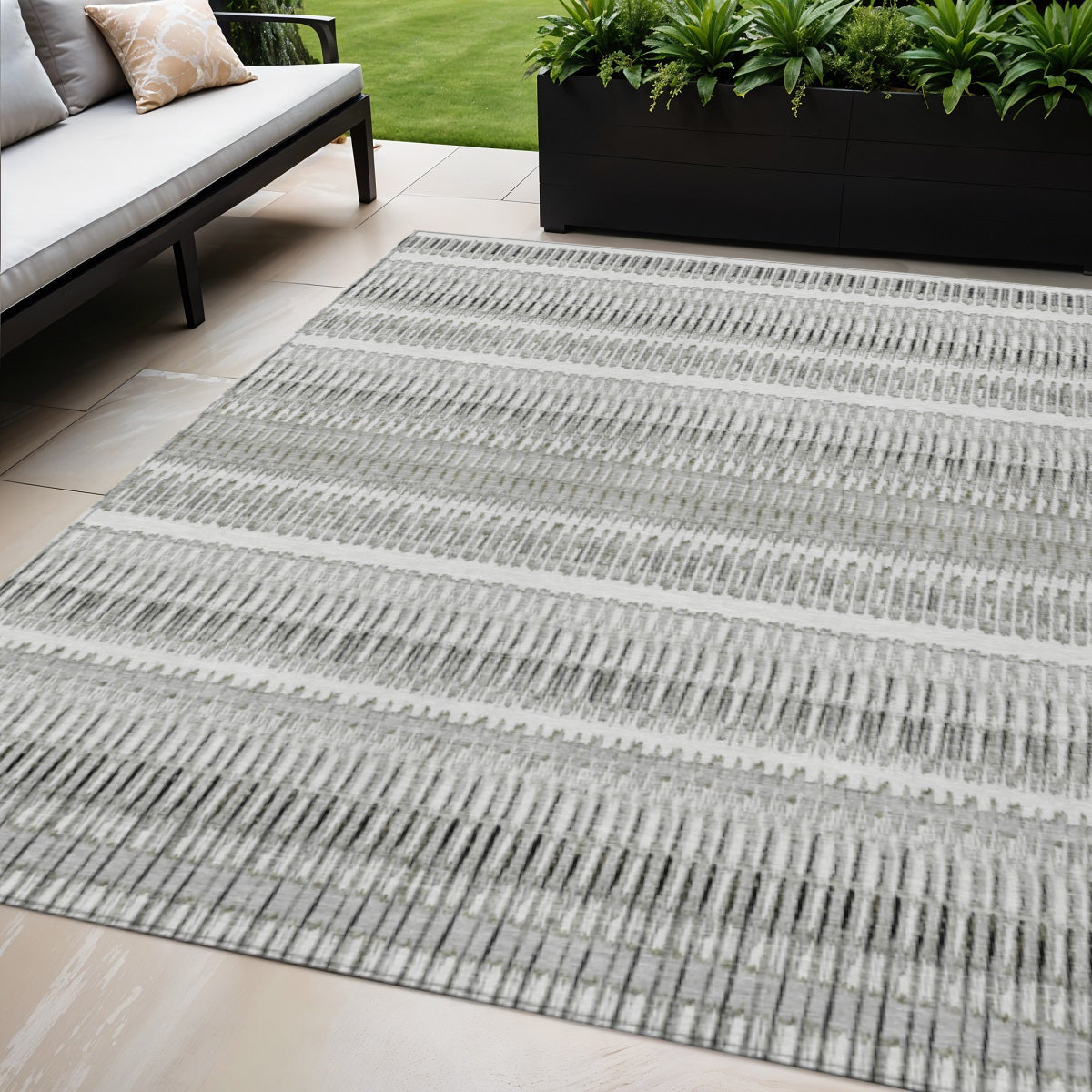 5' X 8' Striped Washable Indoor/Outdoor Area Rug