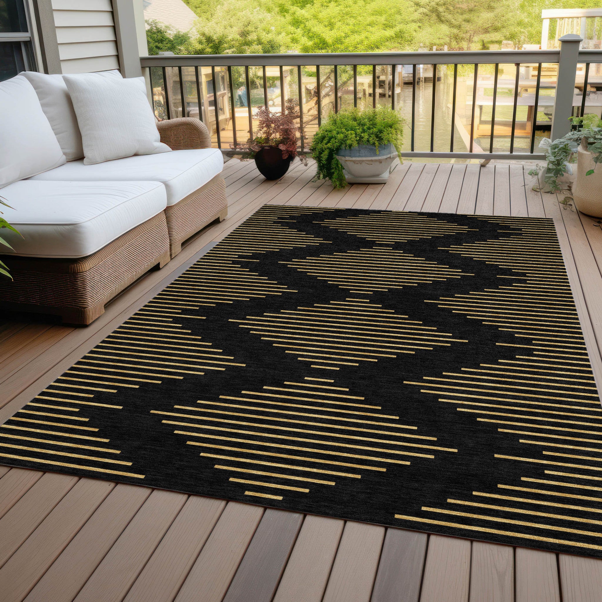 3' X 5' Geometric Washable Indoor/Outdoor Area Rug