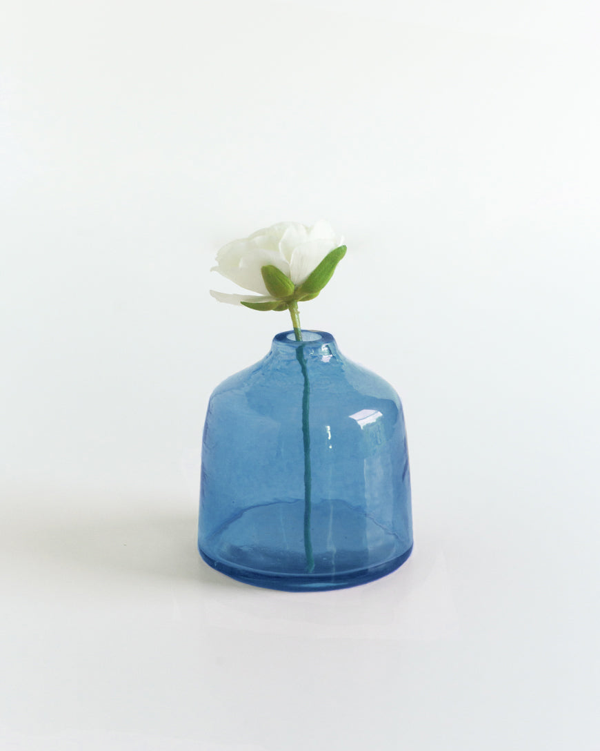Aria – Handblown Hammered Glass Bud Vase