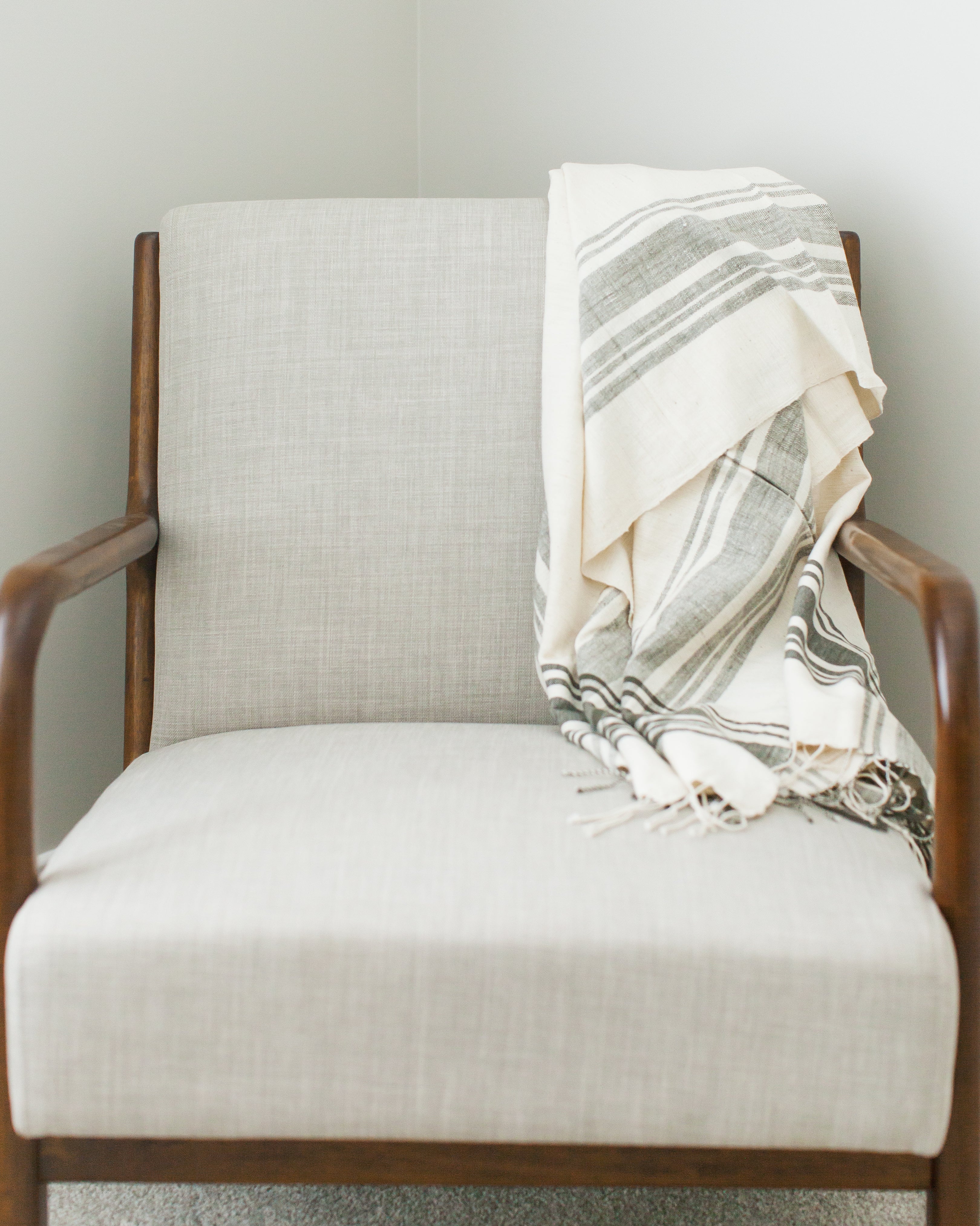 Hand-Woven Cabin Hatch Cotton Throw Blanket