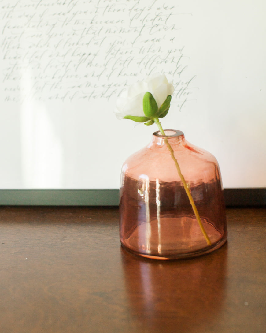 Aria – Handblown Hammered Glass Bud Vase